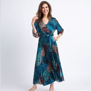 NWT. Papillon. Puff Sleeve Animal Print Maxi Dress. Size Large.